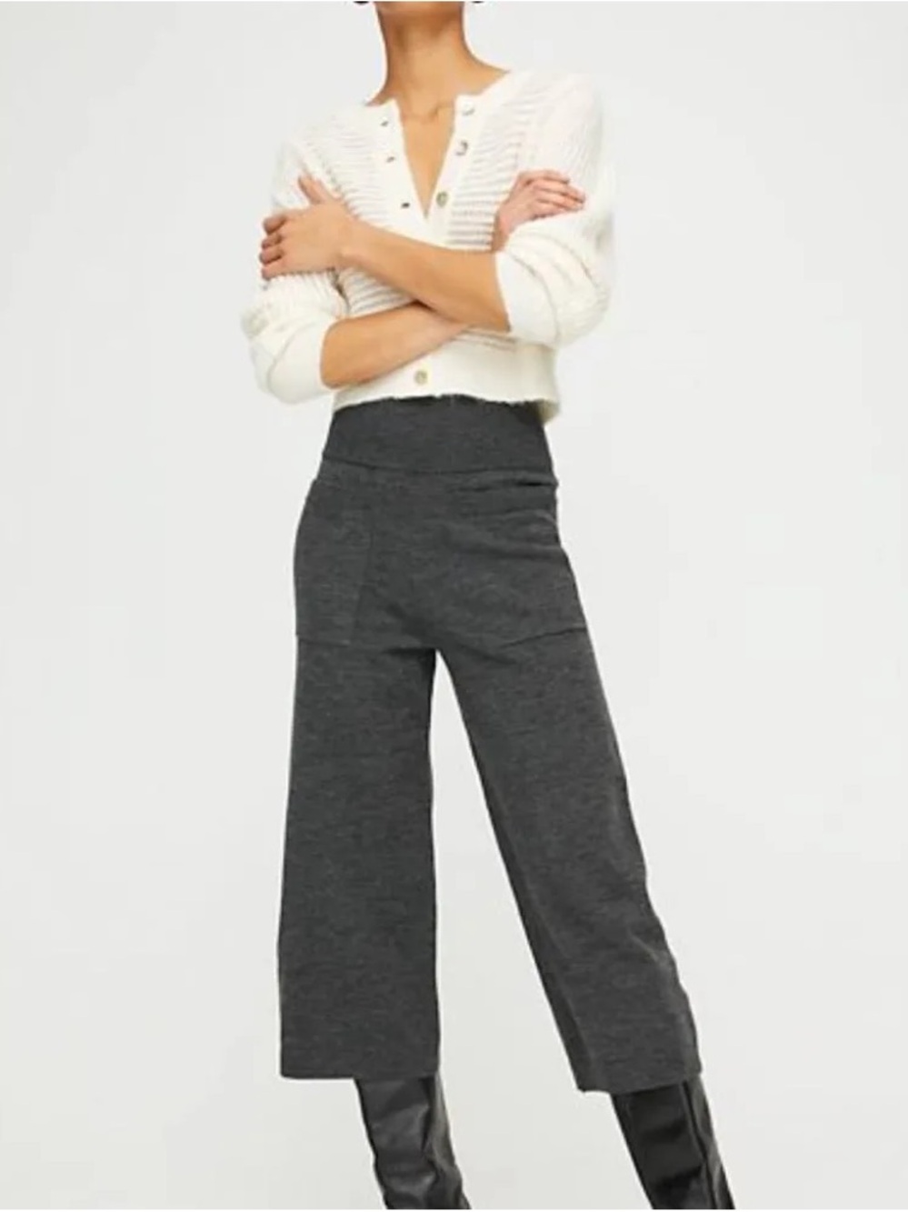 Aritzia Black Wide-Leg wool gaucho pant